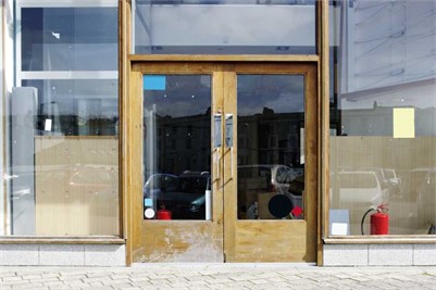 Commercial vacancy rate hits record high of 14.5%