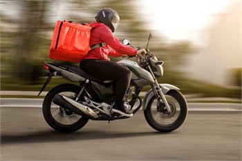 Deliveroo Launches On-Demand Retail Shopping in Ireland